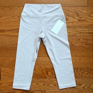 Athleta light pink transcend capri size medium